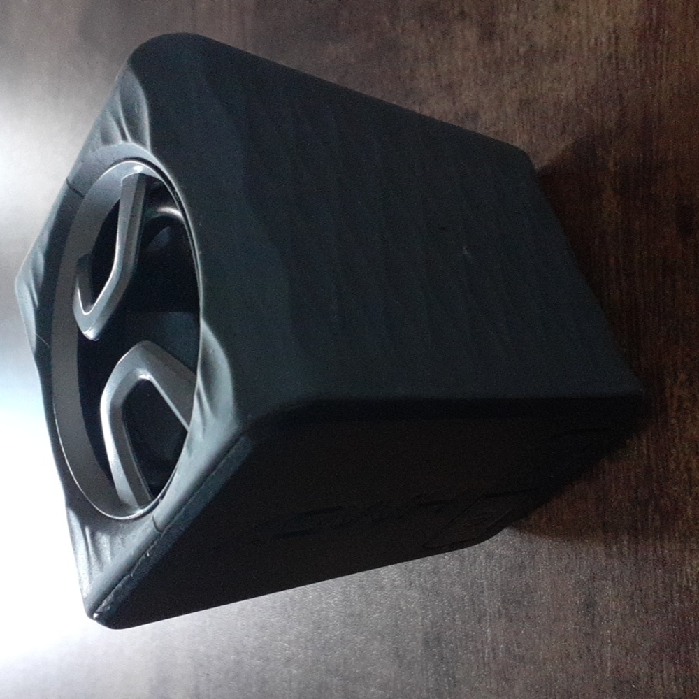 HMDX audio burst portable desk speaker 🔊